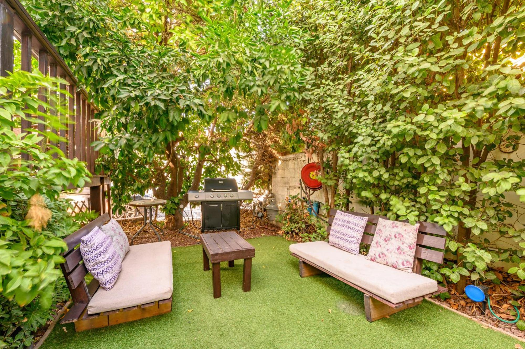My Place In The Colony Zikhron Ya'akov Exterior photo